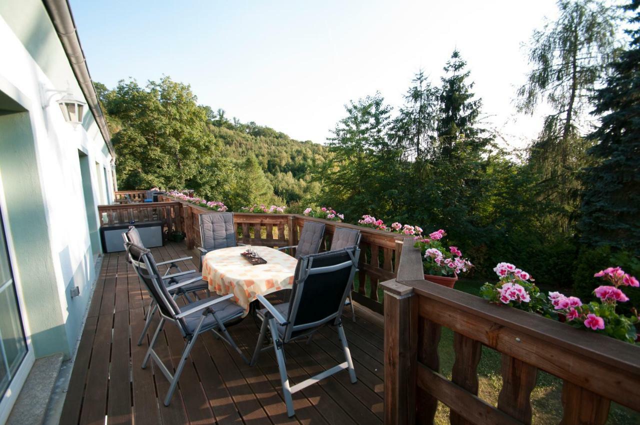 Apartamento Schweizer Haus Wippra Exterior foto