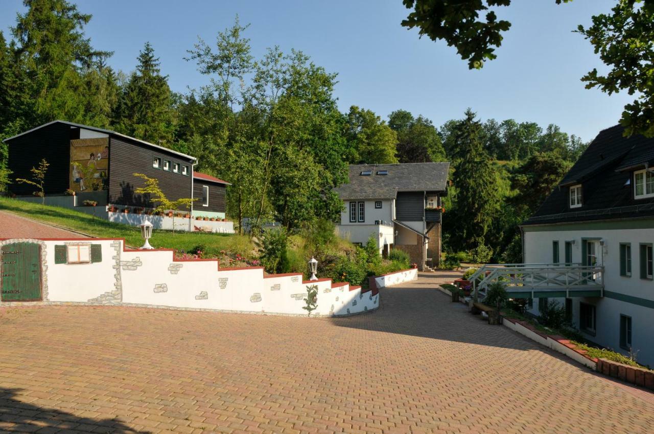 Apartamento Schweizer Haus Wippra Exterior foto